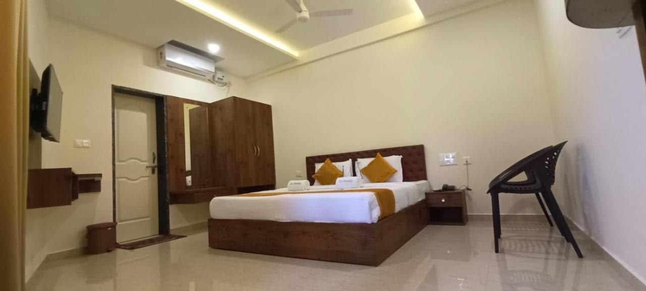 Hotel Rajdhani منغالور المظهر الخارجي الصورة